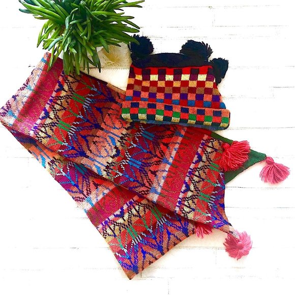 New Tuulevi Design Colorful Wool Scarf & Hat Set - Picture 1 of 9